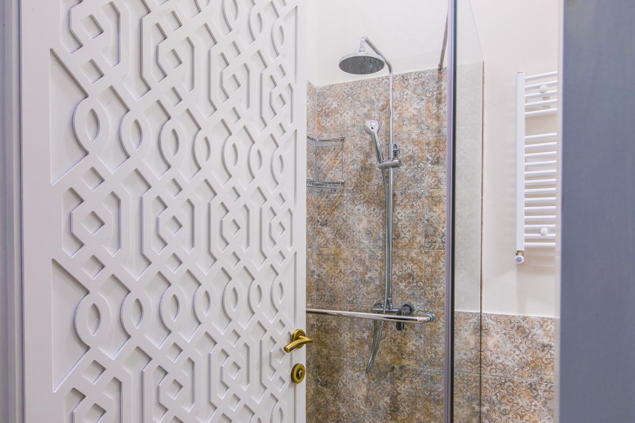 Kuxos Machabeli 1 Studio Apartment Tbilisi Luaran gambar